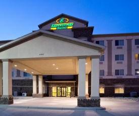 Expressway Suites Fargo