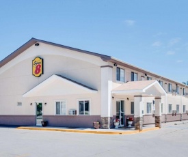 Super 8 by Wyndham Grand Forks