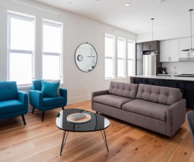 Trendy Downtown Condo - Neat Suites