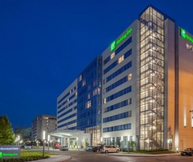 Holiday Inn Cleveland Clinic, an IHG Hotel