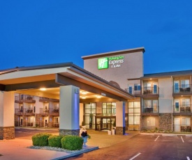 Holiday Inn Express Hotel & Suites Branson 76 Central, an IHG Hotel