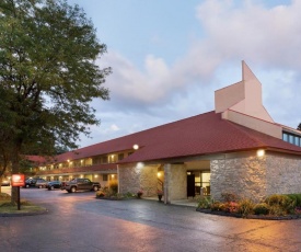 FairBridge Inn & Suites Findlay