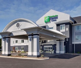 Holiday Inn Express & Suites North Fremont, an IHG Hotel