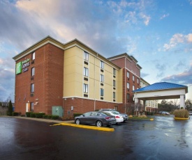 Holiday Inn Express Hotel & Suites Columbus Airport, an IHG Hotel