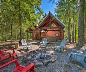 Cabin with Games and Hot Tub, 4 Mi to Beavers Bend!