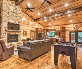 Dreamy Deluxe Cabin with Hot Tub and Outdoor Fireplace!