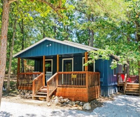 Paddles Up Broken Bow Getaway with Hot Tub!