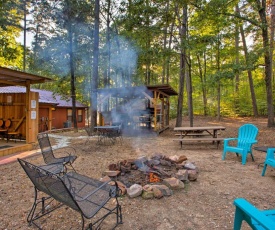 Stormy Ridge Cabin with Hot Tub by Broken Bow Lake!