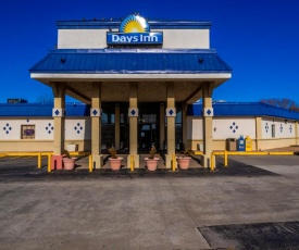 Days Inn by Wyndham Clinton