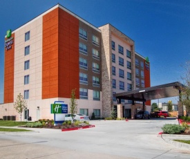 Holiday Inn Express & Suites Moore, an IHG Hotel