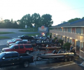 Mountain Country Motor Inn