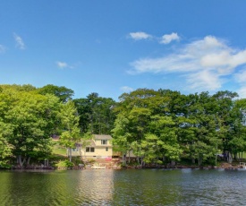 Damariscotta Lakefront Retreat