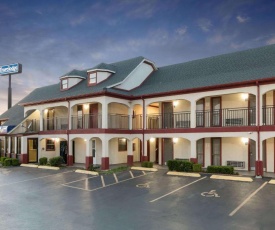 Travelodge Inn & Suites by Wyndham Norman