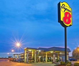 Super 8 by Wyndham Shawnee