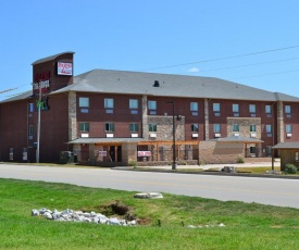 Red River Inn and Suites