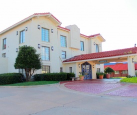 Baymont by Wyndham Tulsa Broken Arrow