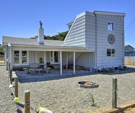 Bandon Home with Patio, Steps to South Jetty Park