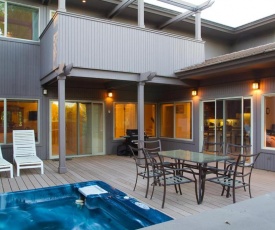 Villa 5-Broken Top-Hot Tub-2BR/2B