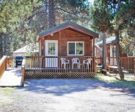 Bend-Sunriver Camping Resort Studio Cabin 8