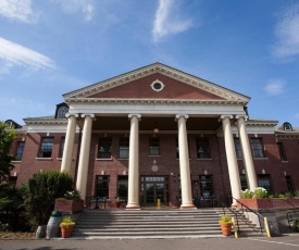 McMenamins Grand Lodge