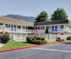 Motel 6-Grants Pass, OR