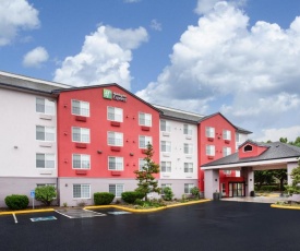 Holiday Inn Express & Suites Lincoln City, an IHG Hotel