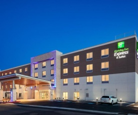 Holiday Inn Express & Suites - Medford, an IHG Hotel