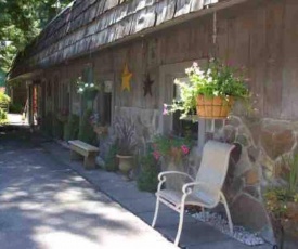 Motel Room with Kitchenette at base of Mt Hood