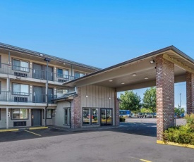 Econo Lodge Portland Airport