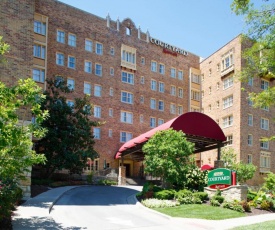 Courtyard Kansas City Country Club Plaza