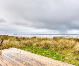 Rockaway Beach Cozy Cabin