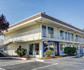 Motel 6-Salem, OR