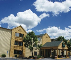 La Quinta Inn by Wyndham Kansas City North