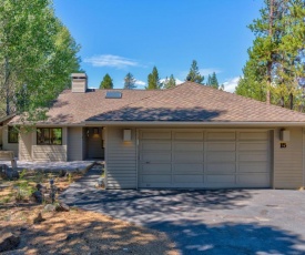 Lassen Lane 15 by Village Properties at Sunriver