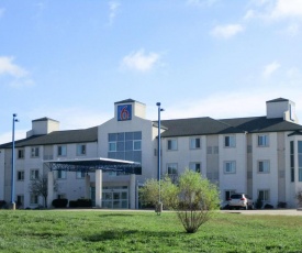 Motel 6-Kingdom City, MO