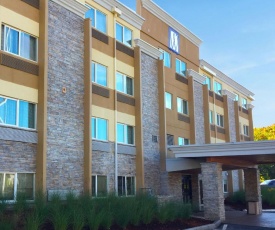 Comfort Inn & Suites Tigard near Washington Square