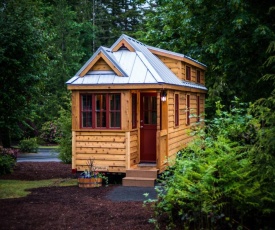 Mount Hood Village Lincoln Tiny House 2