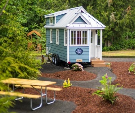 Mount Hood Village Zoe Tiny House 9