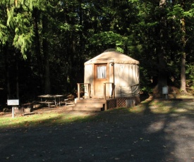 Mount Hood Village Yurt 1