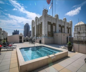 Jacuzzi in the sky Luxe 2BR condo with parking by CozySuites