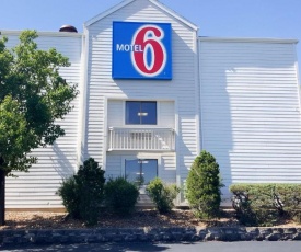 Motel 6-Maryland Heights, MO