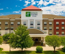 Holiday Inn Express and Suites Springfield Medical District, an IHG Hotel