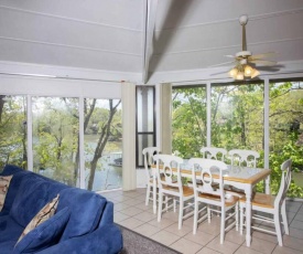 Unit 7 - 2 Bedroom Treetop Villa