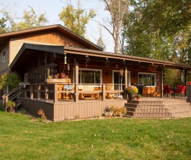 Rivers End Cabin on Flathead Lake, Walk To Bigfork