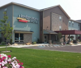 Ledgestone Hotel Billings