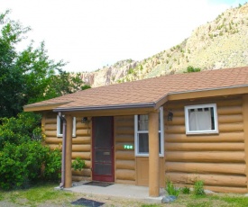 Yellowstone Hot Spring Cabins