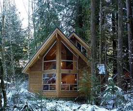 Holiday Home 04SL Cedar Cabin with Hot Tub!