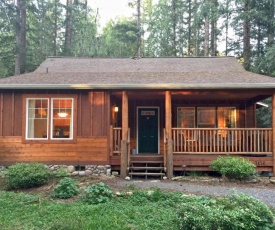 Holiday Home 95GS Pet Friendly Cabin w- Hot Tub