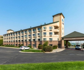 Comfort Inn & Suites Market - Airport