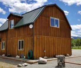 Montana Yellowstone River Retreat